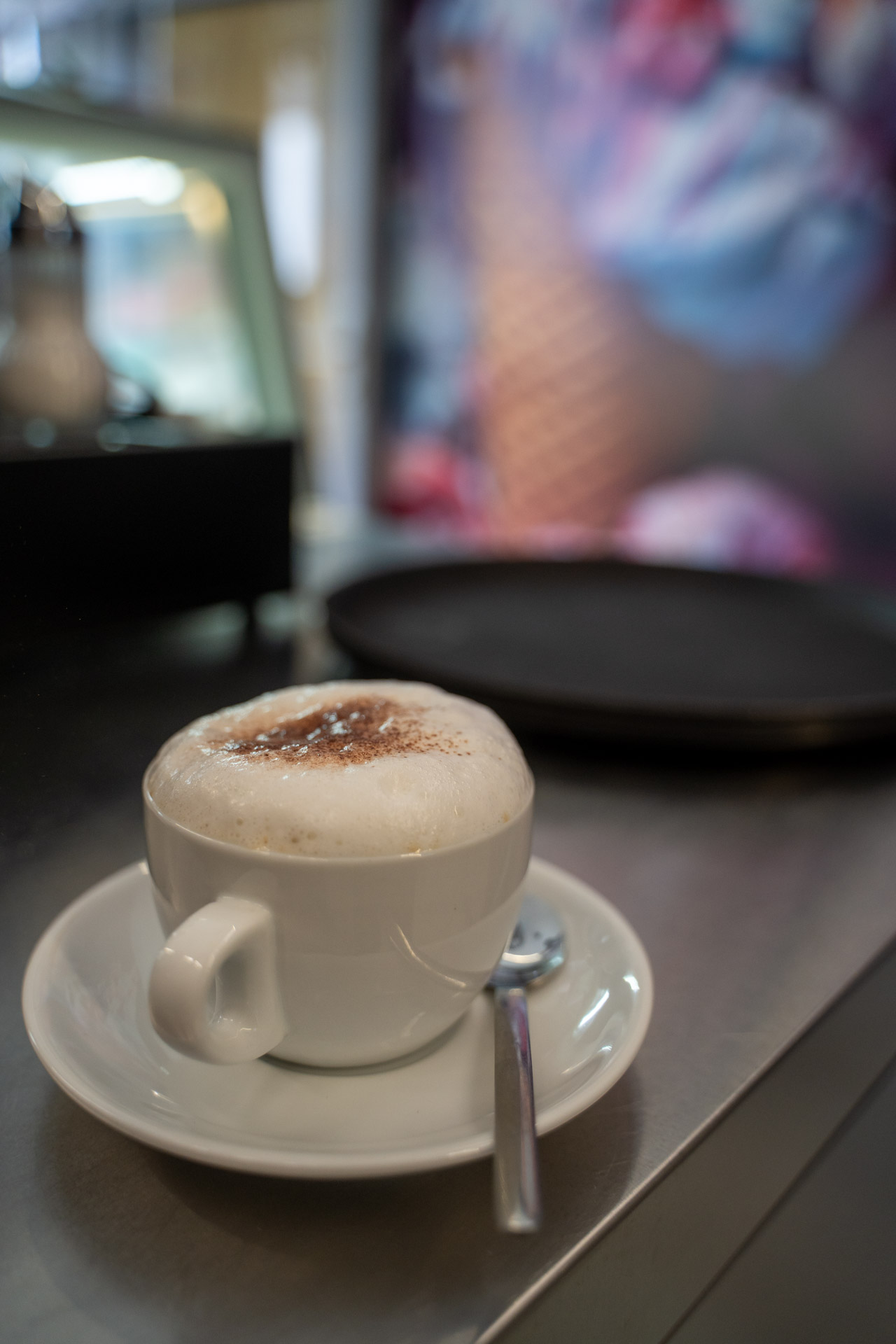 Cappuccino im Eis-Café Caramello Essen